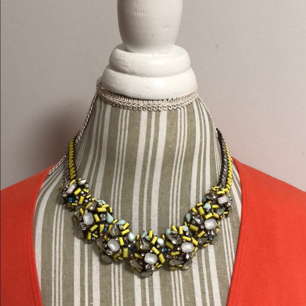 Beautiful statement neckless